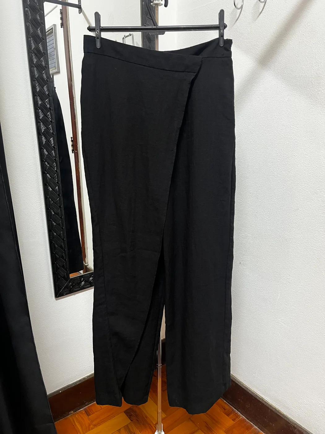 Calça pantalona Zara