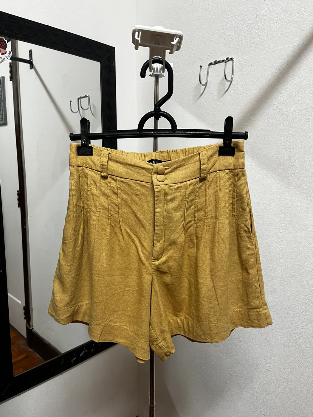 Short linho palha