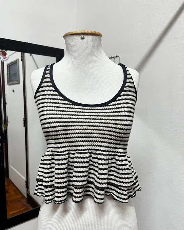 Blusinha tricô babados